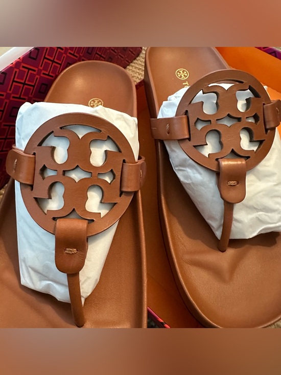 Tory Burch Miller Cloud Thong Sandals in Tan, New in the Box Sz 8.5 - Picture 3 of 8